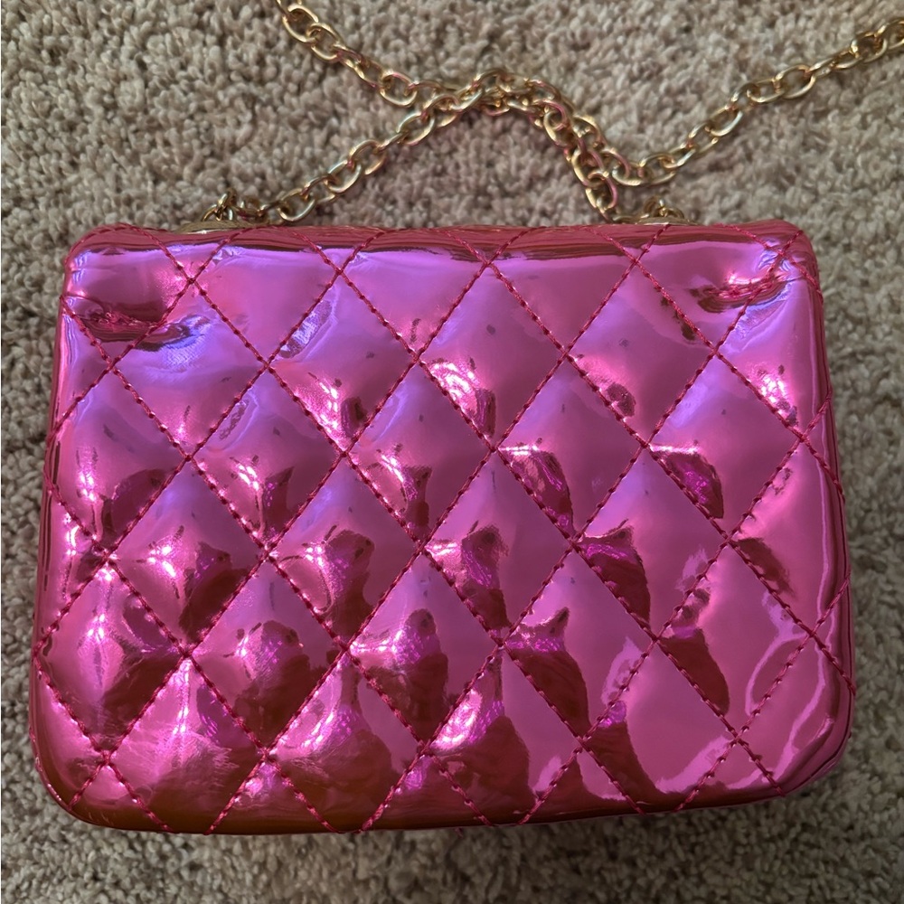 DOE A DEAR Quilted Metallic purse. - Picture 6 of 6